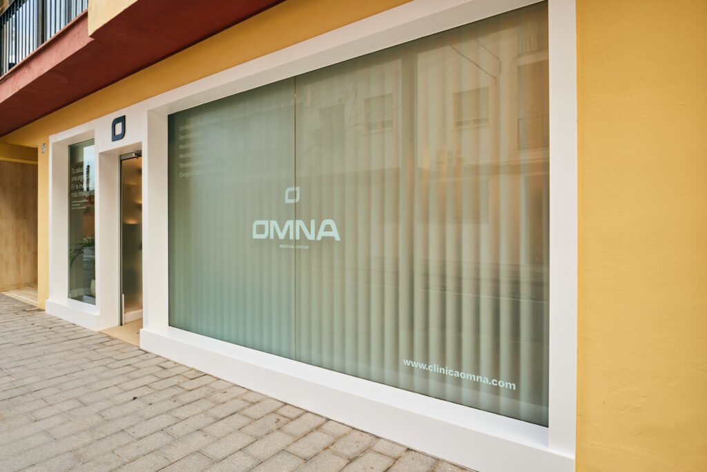 Clínica OMNA — caso de AB Marketing Ibiza